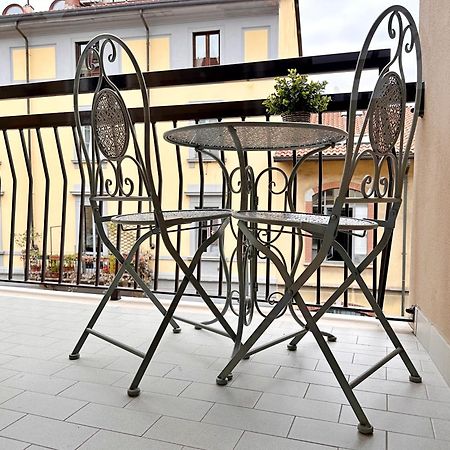 P&D Apartments Navigli Via Paoli Milán Exterior foto
